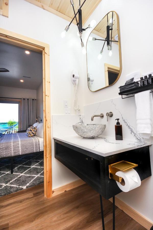 توبيرموري Stone Cove Waterfront Adults Only B&B المظهر الخارجي الصورة